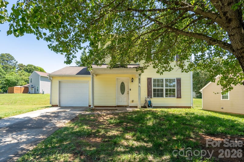 511 Lightspun Ln, Charlotte, NC 28216