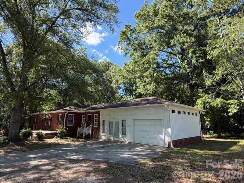382 Alexis High Shoals Rd, Dallas, NC 28034