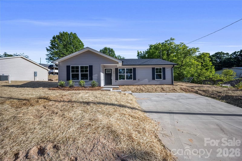 303 W 9th St, Kannapolis, NC 28081