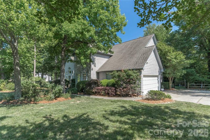 21121 Blakely Shores Dr, Cornelius, NC 28031
