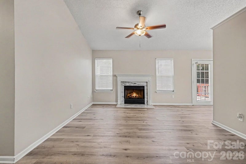 5463 Realtree Ln, Charlotte, NC 28214