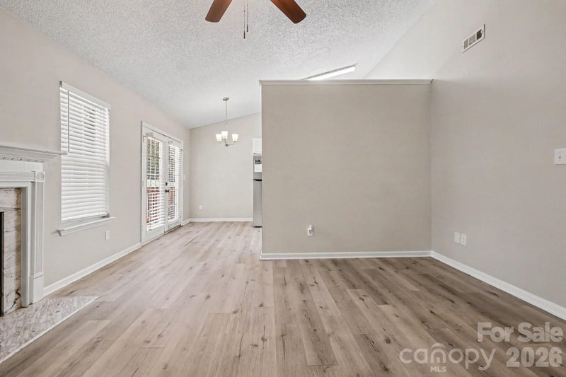 5463 Realtree Ln, Charlotte, NC 28214