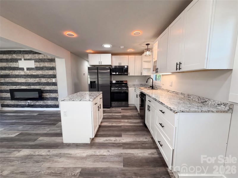4030 Angus Dr, Gastonia, NC 28056
