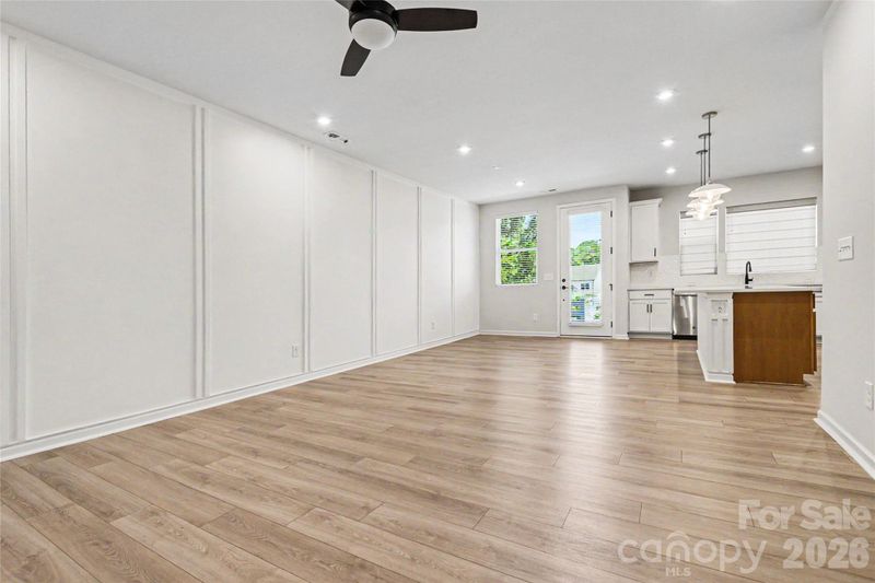 908 Kinsey Al, Charlotte, NC 28217
