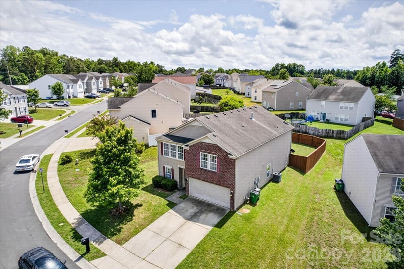 1533 Bray Dr, Charlotte, NC 28214