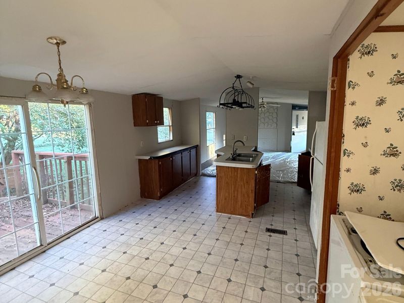 2330 Springdale Dr, Newton, NC 28658