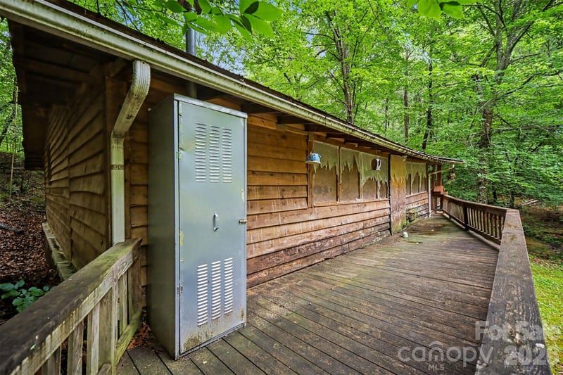260 Cherrywood Ln, Sharon, SC 29742