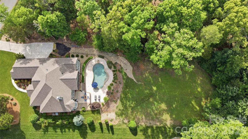 670 Arrow Point Ln, Davidson, NC 28036