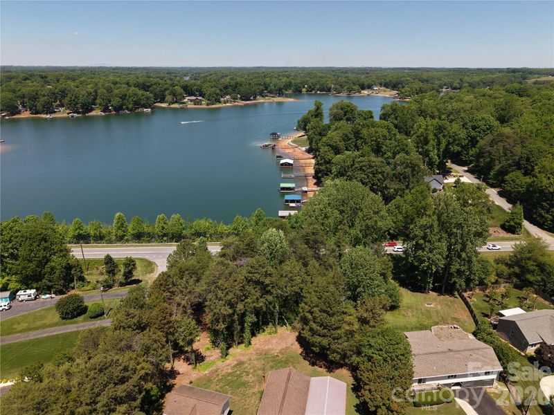 4244 Harbor Ln, Sherrills Ford, NC 28673