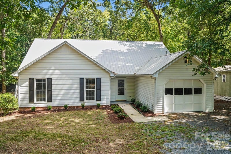2711 Bob White Cir, Wingate, NC 28174