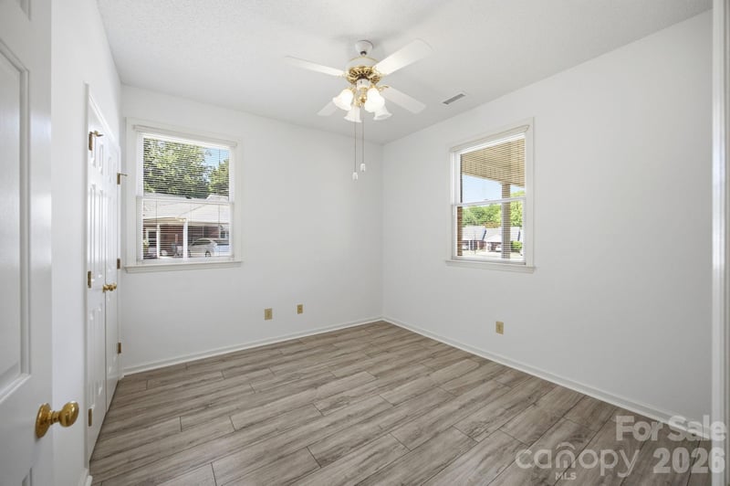 19980 Oak Leaf Cir, Cornelius, NC 28031