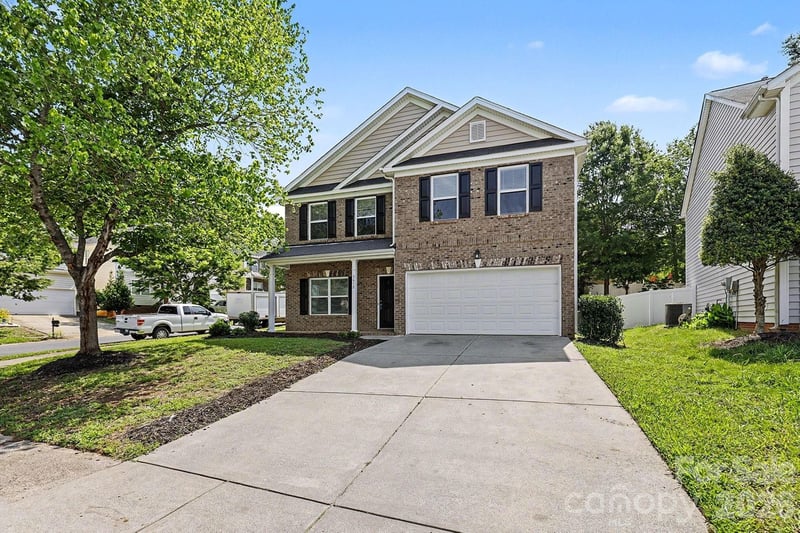 5618 Stowe Derby Dr, Charlotte, NC 28278