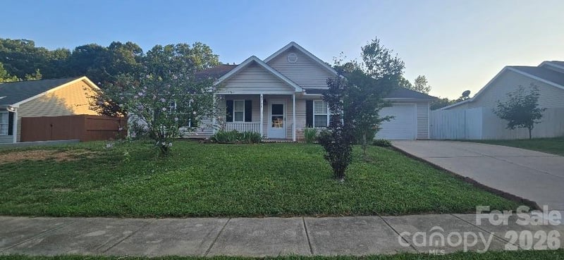5751 Justins Forest Dr, Charlotte, NC 28212