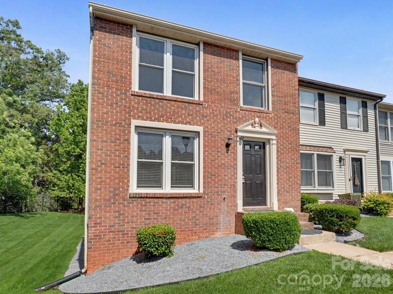 9416 Lexington Cir, Charlotte, NC 28213