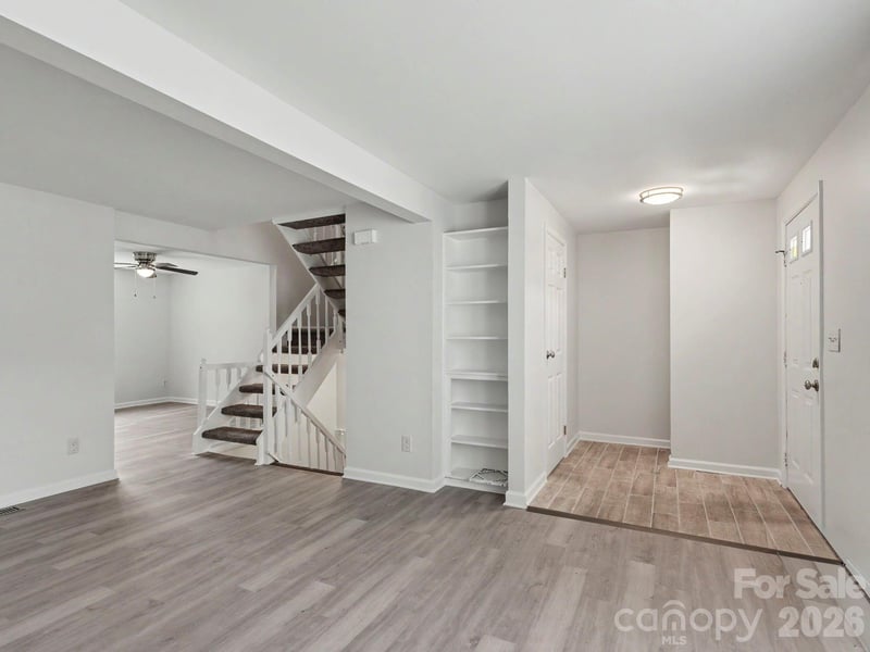 9416 Lexington Cir, Charlotte, NC 28213