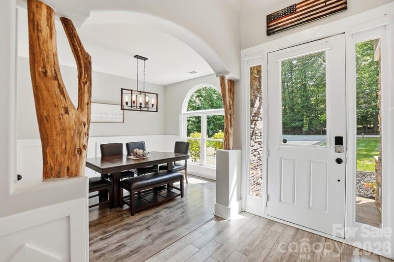 9151 Vagabond Rd, Charlotte, NC 28227