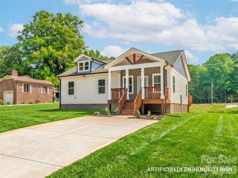402 Pine Grove Ave, Cherryville, NC 28021