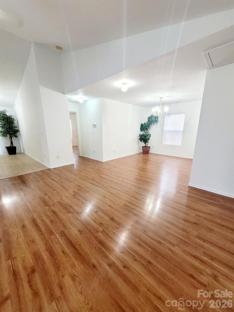 2416 Buckleigh Dr, Charlotte, NC 28215