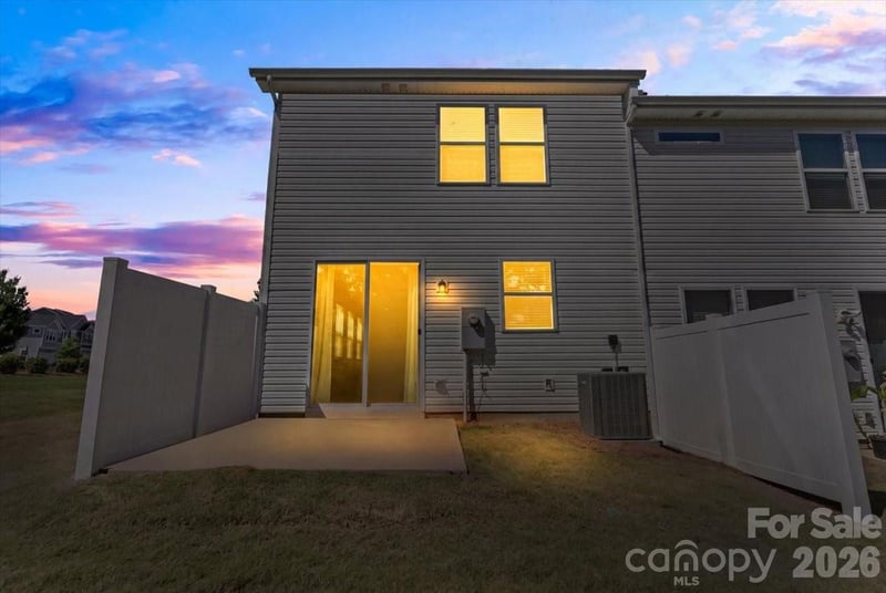 4529 Iron Oak Ln, Charlotte, NC 28269