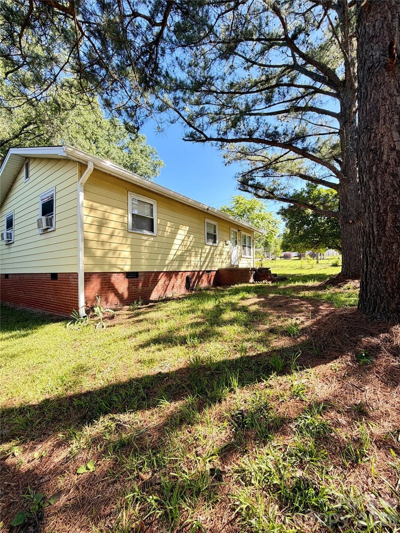 112 Academy Ave NW, Concord, NC 28025