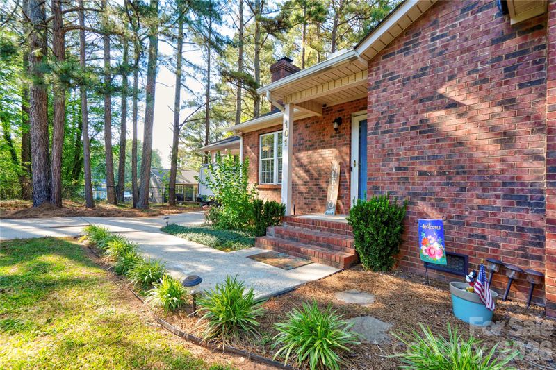 101 Doree Ln, Crouse, NC 28033