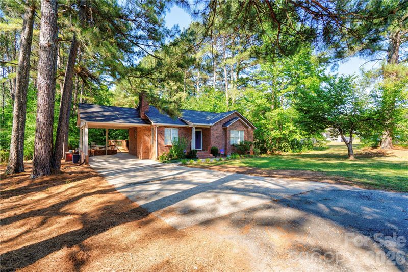 101 Doree Ln, Crouse, NC 28033