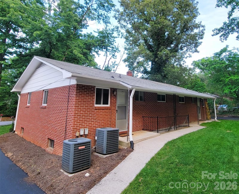 25 Browndale Rd, Asheville, NC 28805