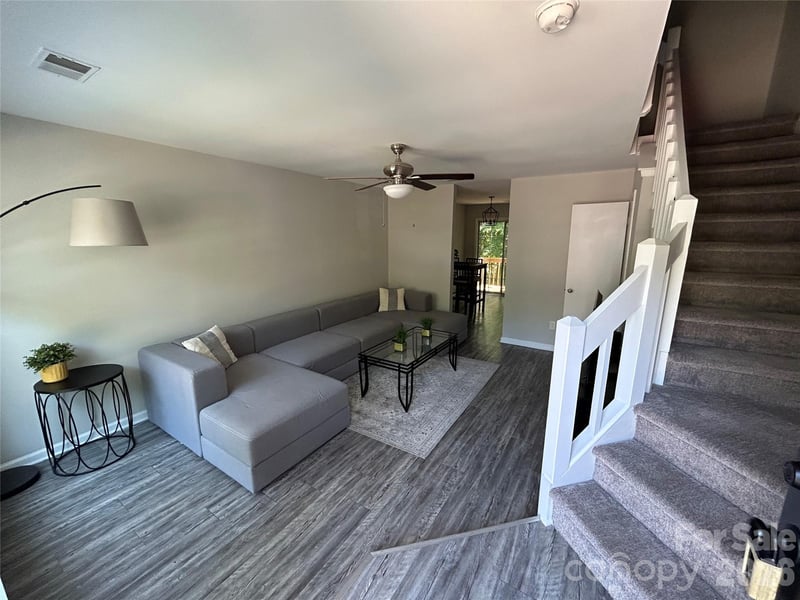 6466 Windsor Gate Ln, Charlotte, NC 28215