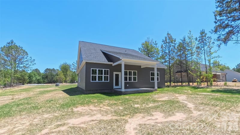 3099 Meadowcrest Dr, Clover, SC 29710