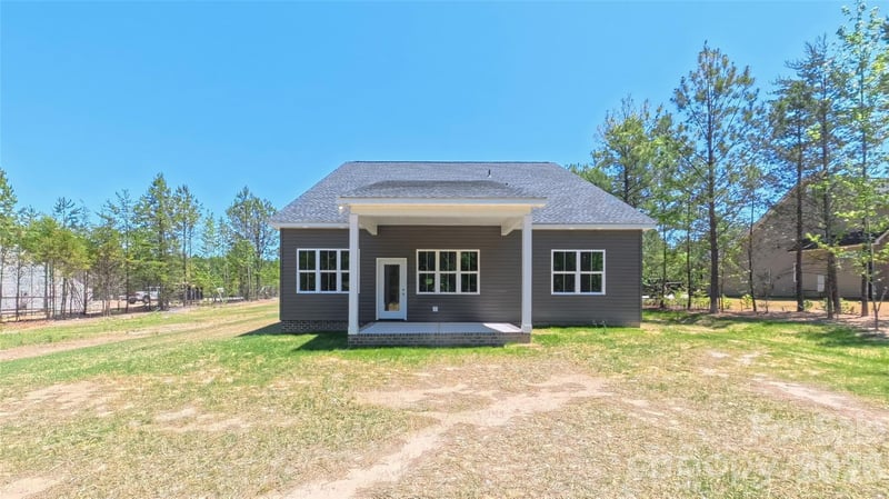 3099 Meadowcrest Dr, Clover, SC 29710