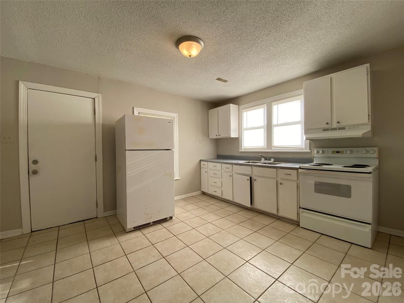 1104 Baker Blvd, Gastonia, NC 28052