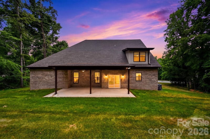 3802 Lyle Creek Ave NE, Conover, NC 28613