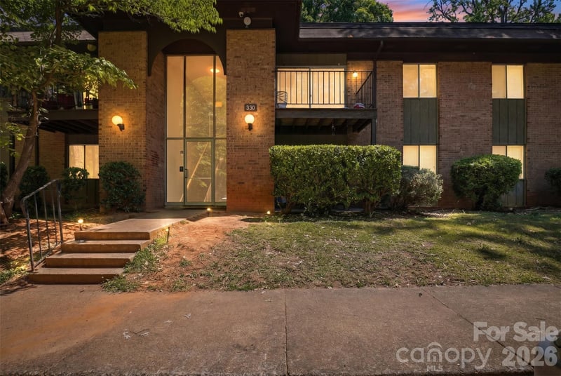 330 Orchard Trace Ln #8, Charlotte, NC 28213