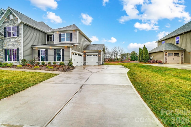 1311 Wiggins Dr, Gastonia, NC 28054