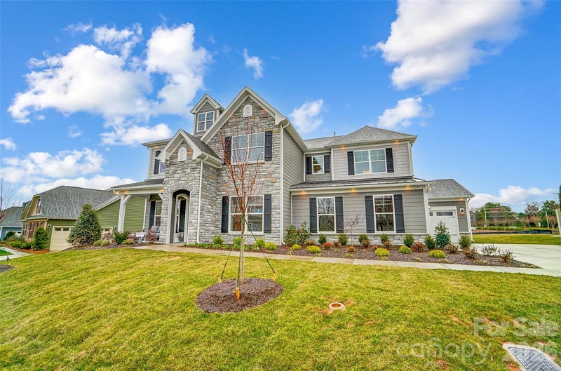 1311 Wiggins Dr, Gastonia, NC 28054