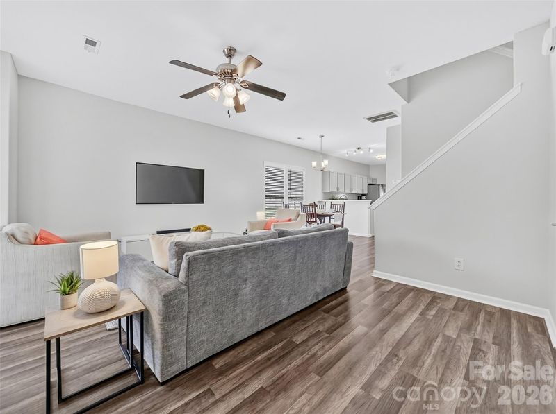 751 Plaza Walk Dr, Charlotte, NC 28215