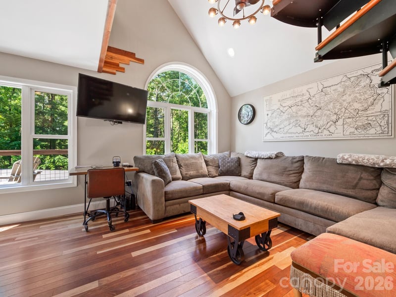 154 Dogwood Dr, Weaverville, NC 28787