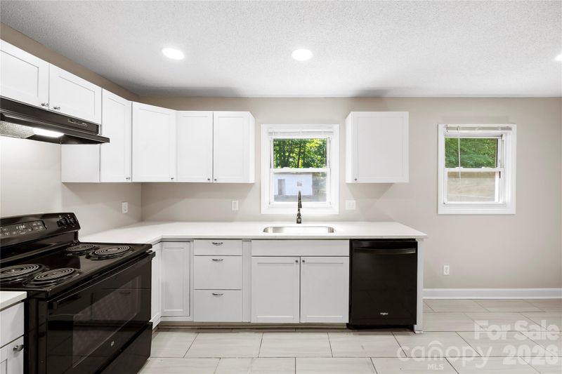 723 Vancouver Ln, Gastonia, NC 28052