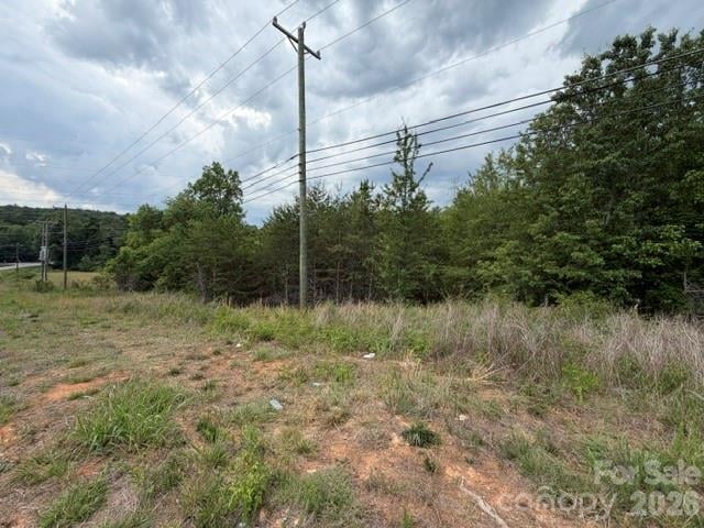 2049 Old Shelby Rd, Hickory, NC 28602