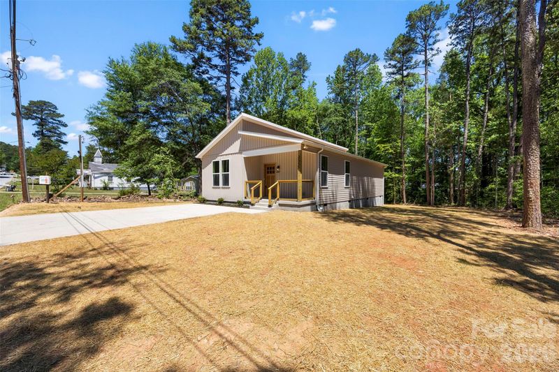 2555 Winfield St, Kannapolis, NC 28083