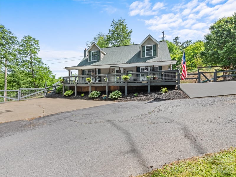 222 Thistle Rg, Clyde, NC 28721