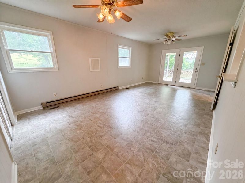 318 Mitchell St, Belmont, NC 28012