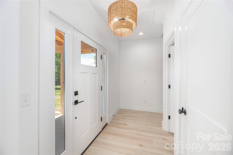 32 Oak Hill Rd, Candler, NC 28715