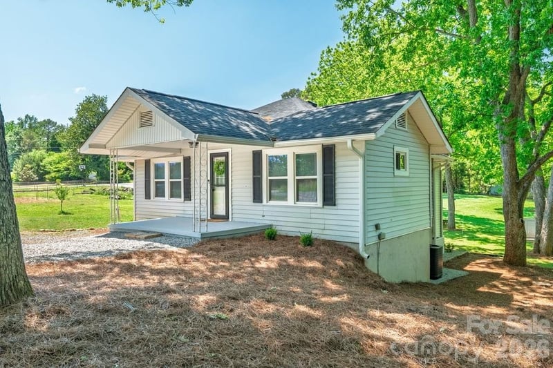 3407 Ratchford Dr, Gastonia, NC 28056