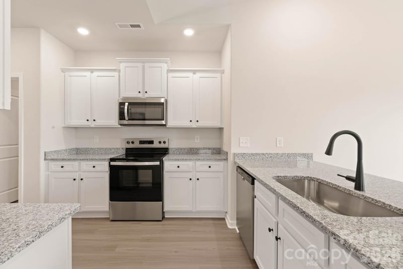 3661 Clover Valley Dr, Gastonia, NC 28052