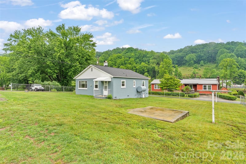 34 Stephens Rd, Waynesville, NC 28786