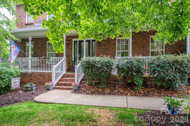 1228 Plantation Trl, Gastonia, NC 28056