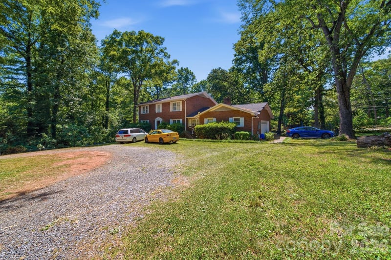 970 23rd Ave NE, Hickory, NC 28601