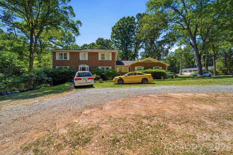 970 23rd Ave NE, Hickory, NC 28601