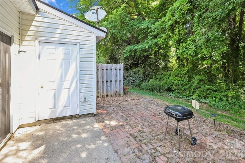 7543 Petrea Ln, Charlotte, NC 28227